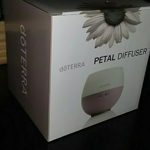 Essential oil diffuser